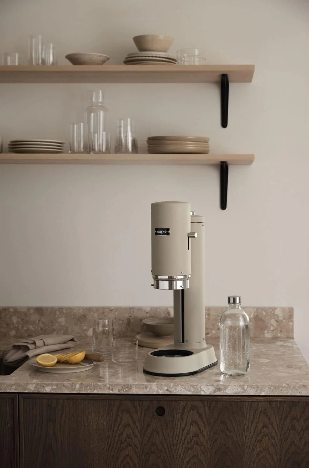 Carbonizer Pro Advanced Model Carbonizer/Bubbly Water/Soda Water Maker (with glass bottles. containing sand)