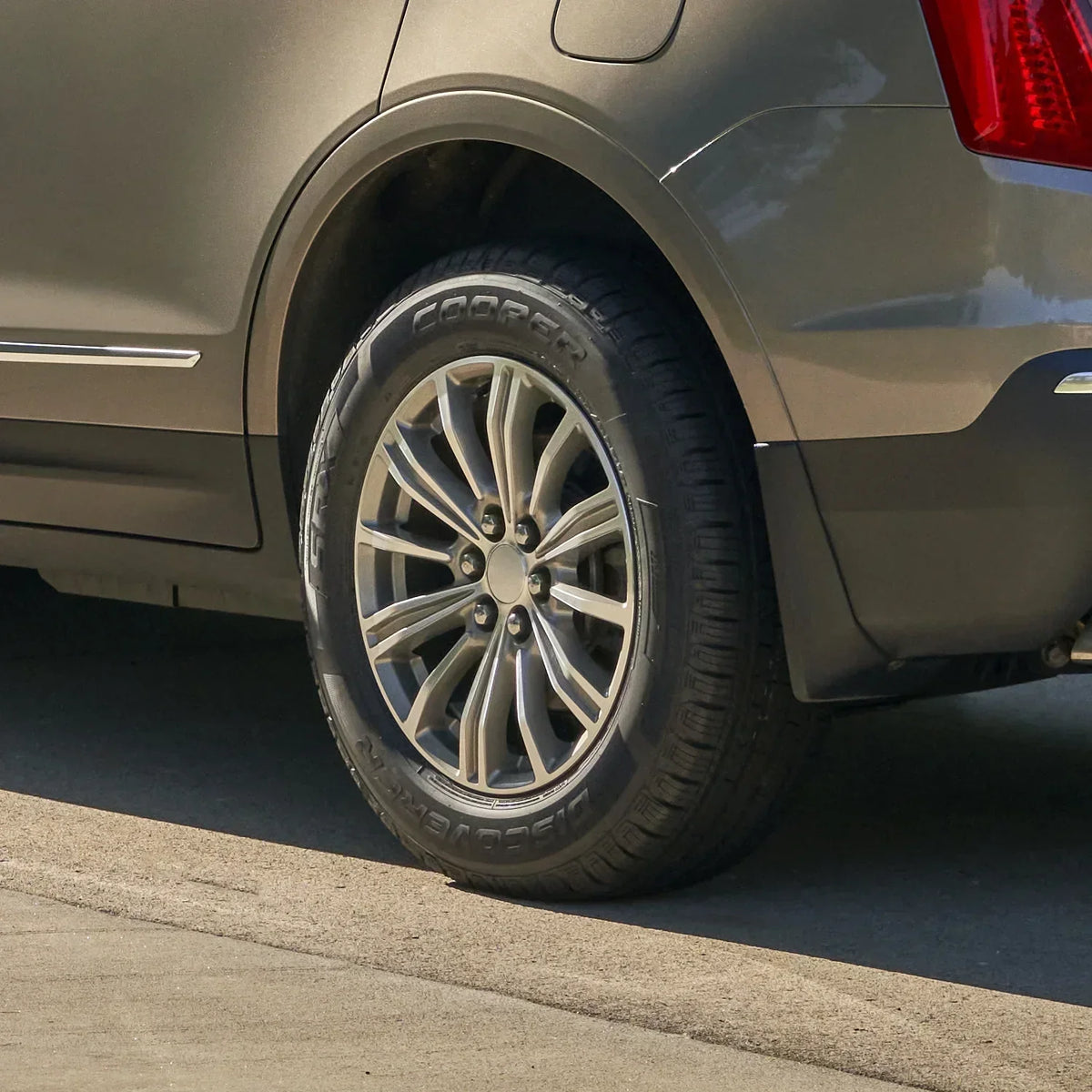 Pair of 2 (TWO) Cooper Discoverer SRX 235/60R18 107V XL A/S All Season Tire Fits: 2017-19 Honda CR-V EX-L. 2011-17 Honda Odyssey Touring Elite