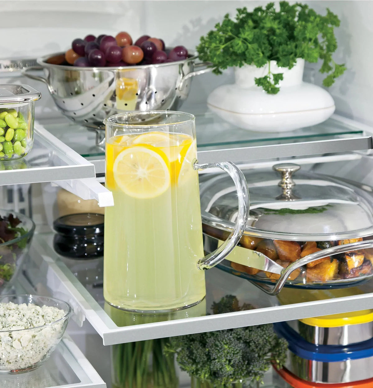 2025 Refrigerador French Door GE Profile Series ENERGY STAR de 27.7 pies cúbicos. resistente a huellas dactilares. con llenado automático manos libres