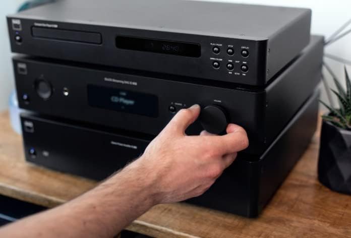 CD player - Wolfson 24-bit digital-to-analog converter. supporting CD-R/CD-RW playback. with optical disc/sync interface functions.
