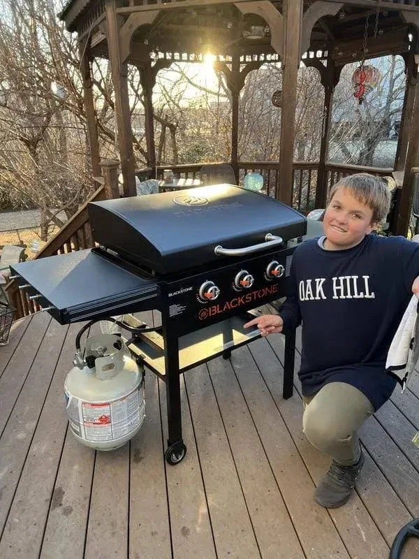 28-Inch XL 3-Burner Griddle with Hood. Black