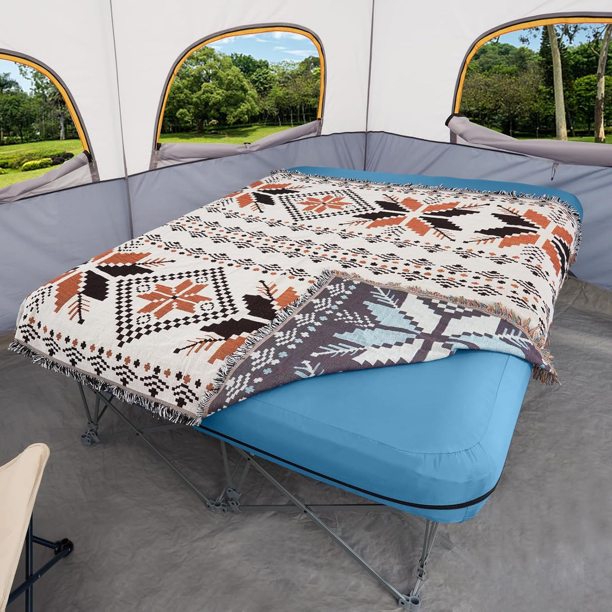 Foldable camping bed. equipped with an inflatable mattress and a portable bag. suitable for outdoor trips. camping. and beach vacations (excluding the inflatable pump)