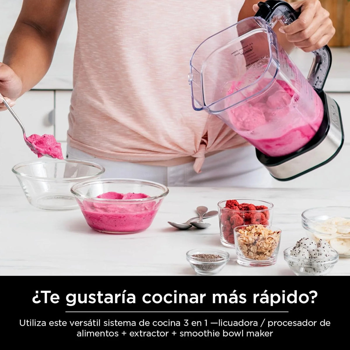 Blender and food processor combination set. Foodi powerful blender system. suitable for making smoothies. bowl foods. spreads and milkshakes. with 6 functions. 72-ounce water jug. portable cup. silver color. SS401 model.