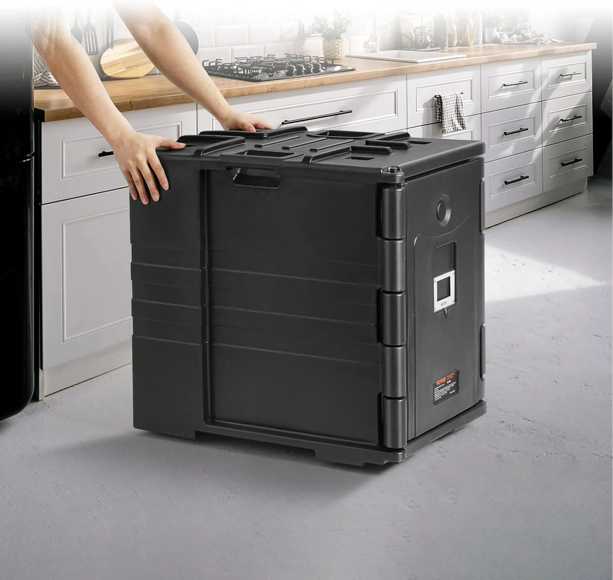Food tray transportation box. 95-gallon insulated box for the catering industry. LLDPE food tray box with double clasps. front-mounted food heater with handle. suitable for stacking end loaders in restaurants. canteens. etc. black