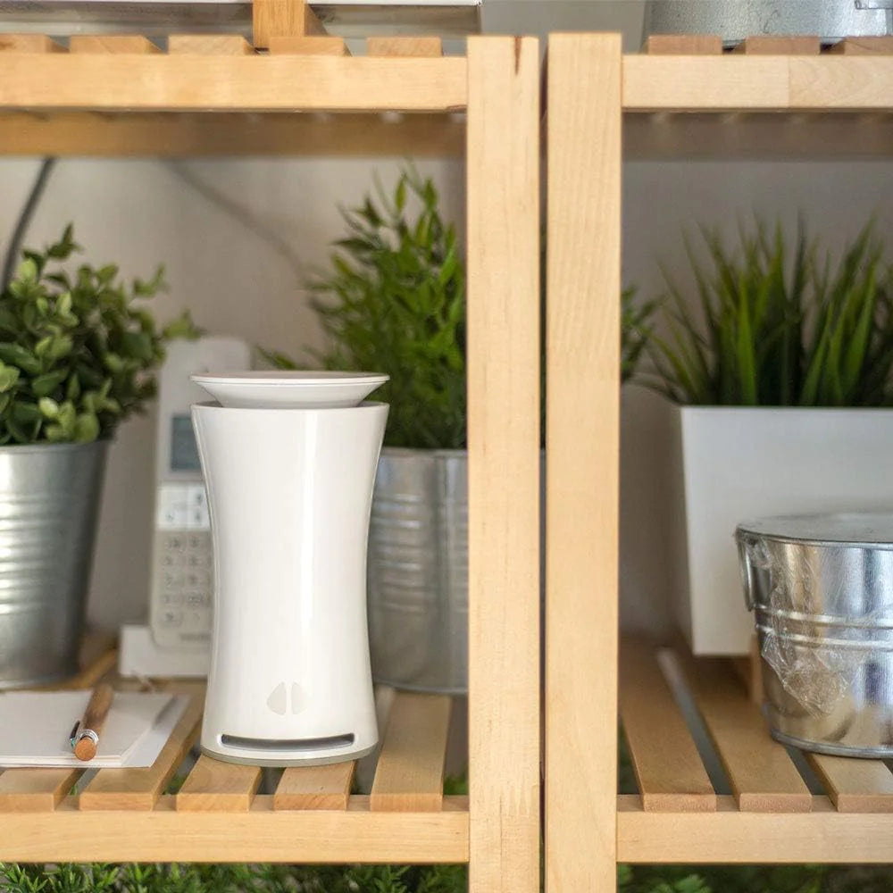 The 9-in-1 intelligent air quality monitor is suitable for indoor environments. It integrates an intelligent temperature sensor. an intelligent humidity sensor. a carbon dioxide monitor. and a mold detector. and comes with a free mobile application.