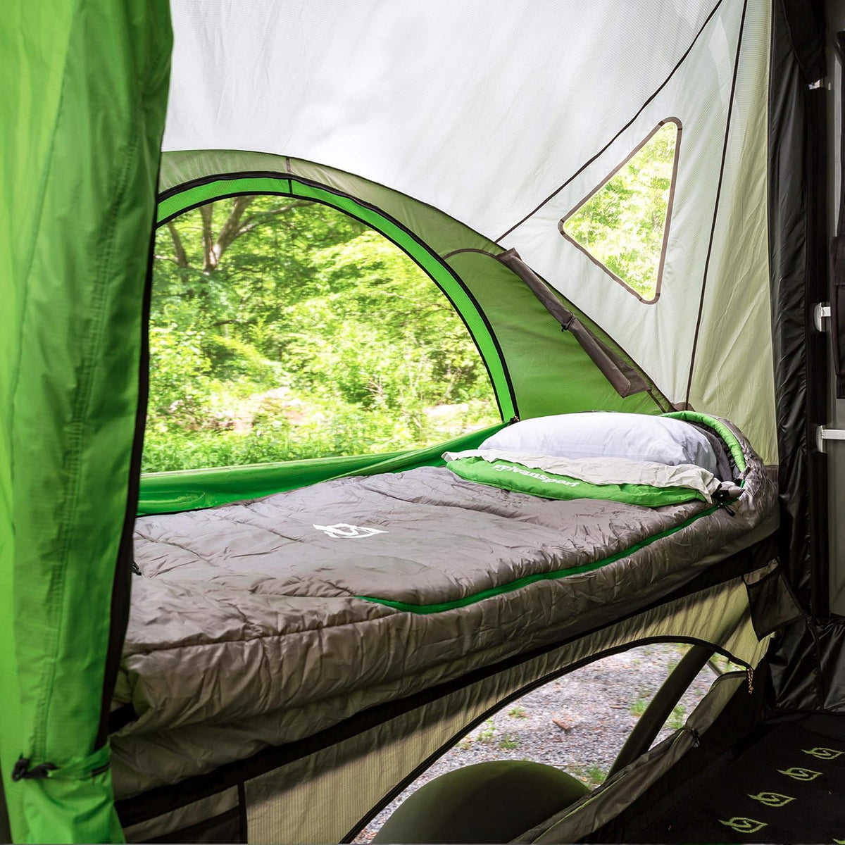 Adult Cloud-style sleeping bag - Adjustable multi-layer design. suitable for use in 3 to 4 seasons - Includes cotton bedding