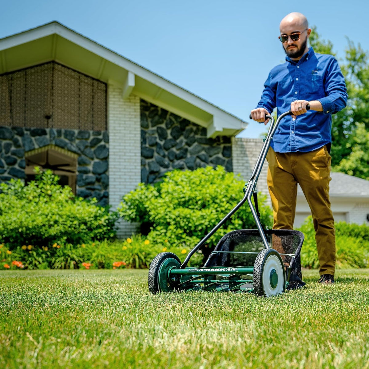 Mower Company 1725-16GC 16-inch 7-blade reel mower with grass debris collection device. designed specifically for lawns. green model