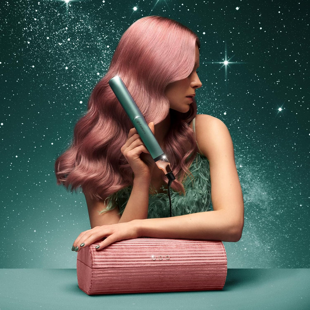 1-inch flat hair clip straightener. ceramic straightener. professional hair styling tool. suitable for strong hair texture. adding shine and protecting more hair color.