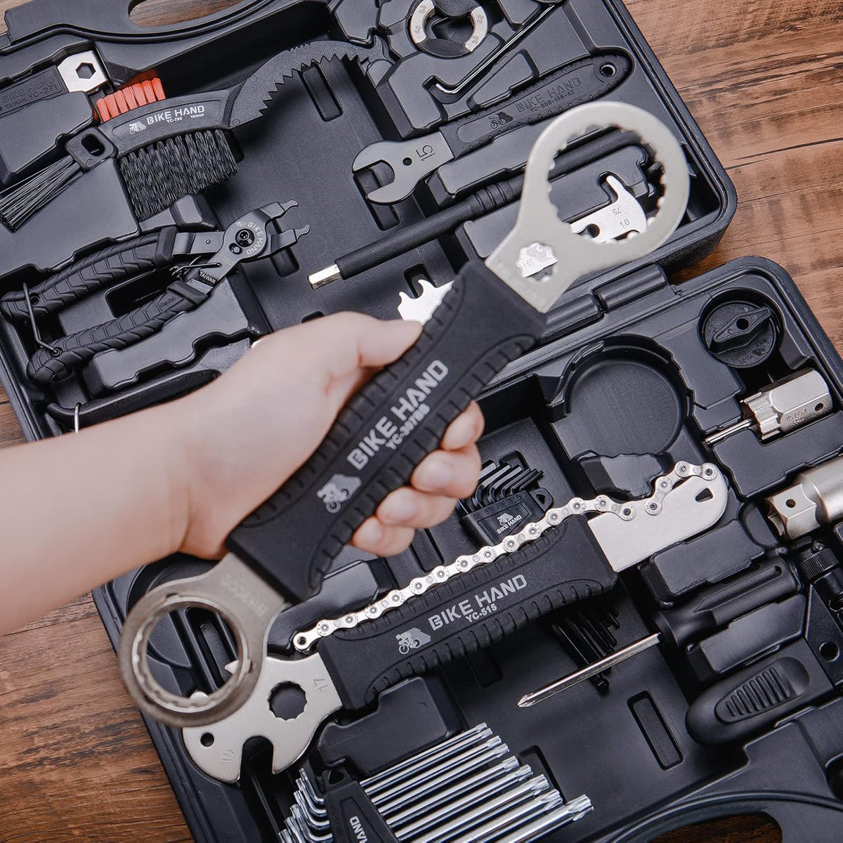 Bike Bicycle Repair Tool Kit 34 Piece Multi Tool Bicycle Maintenance Set for Road Bikes and Mountain Bikes with Tool Box
