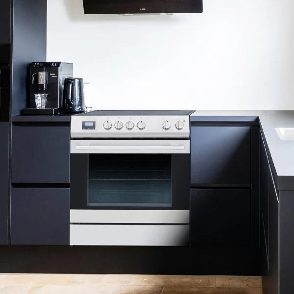 5.0 Cu. Ft. Freestanding Electric Range with Front Controls and 5 Cooktop Elements. Stainless Steel