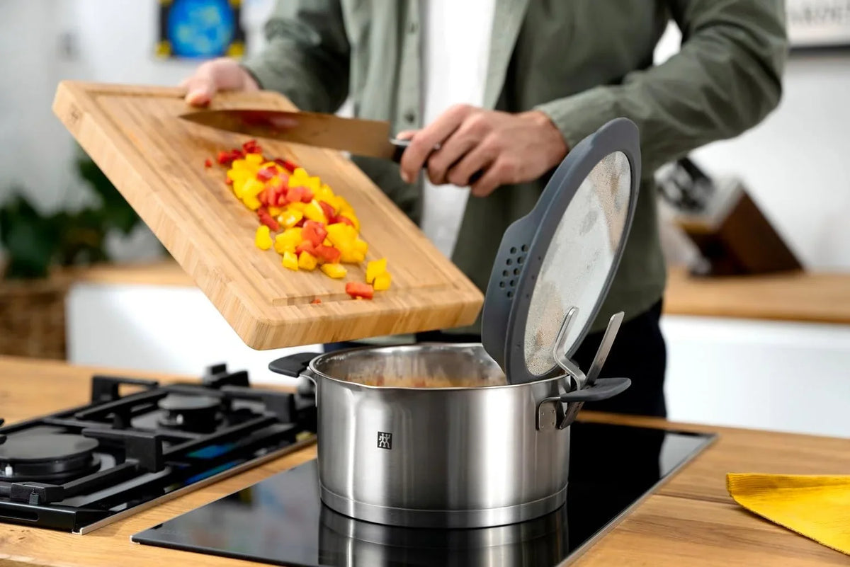 ZWILLING Simplify Kochtopf-Set 5-teilig. Mit Ausgießfunktion. Stay-Cool-Griffe. Induktionsgeeignet. Edelstahl. Silber