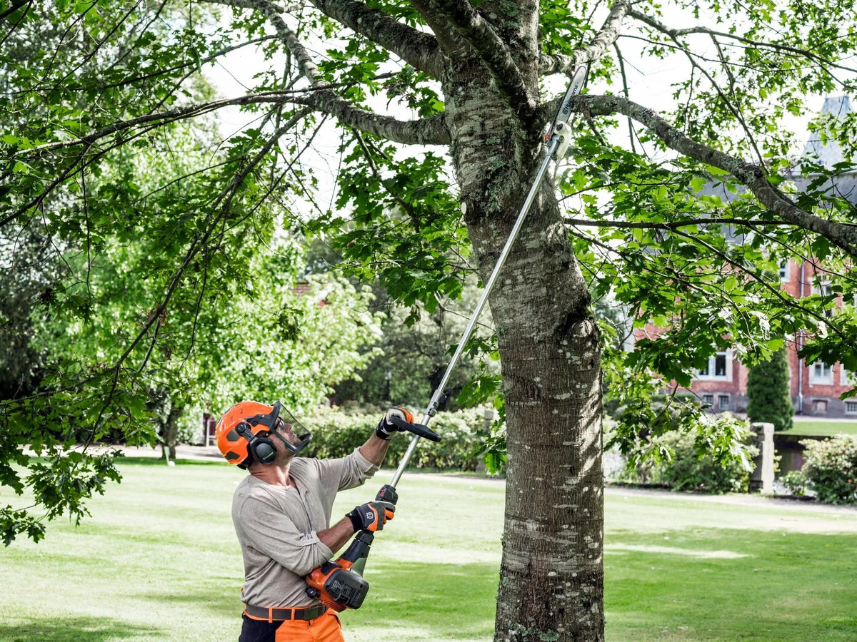 28cc 2-Cycle 20-Inch Straight-Shaft Gas String Trimmer with Attachment and Edger Capability