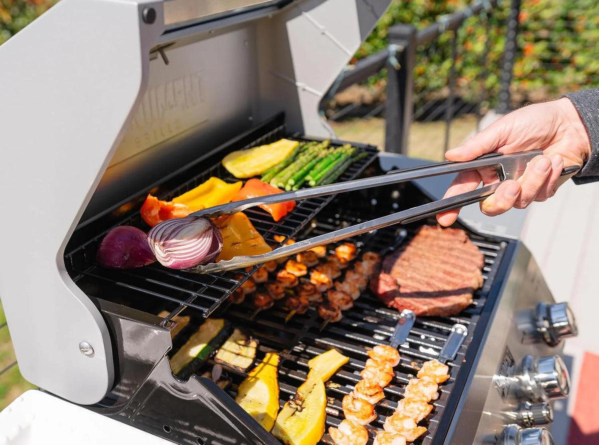 Grills 4-Burner Liquid Propane Gas Grill. Silver Stainless Steel Grill Outdoor Patio Garden Barbecue Grill with Clearview® Lid and One Foldable Shelf. Mesa400MF