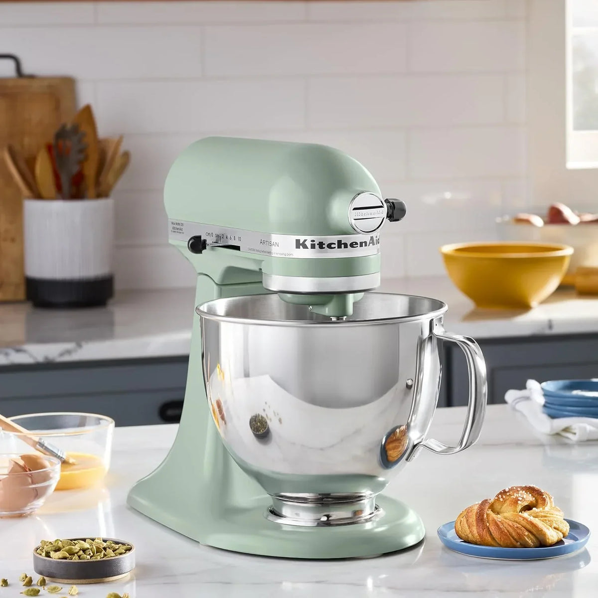 5-Quart Tilt-Head Stand Mixer. Electric Kitchen Mixer with Bowl. Multi-Speed Settings for Baking. Mixing and Food Preparation