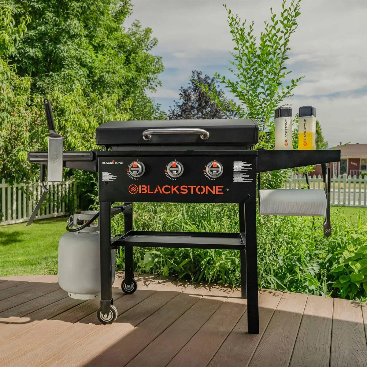 28 Inch Blackstone Griddle 2080 with Hood XL Griddle Original 3-Burner Outdoor Flat Top Grill. with Blackstone Griddle Accessories. Seasoning. and
