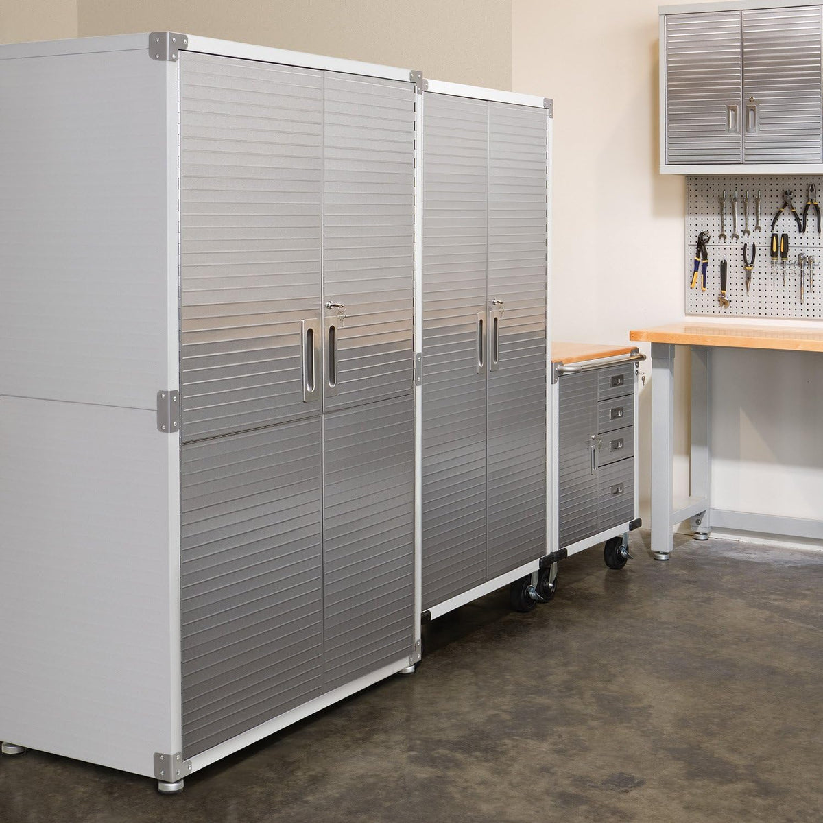 Seville Classics UHD16238 Mega armario . 121.9 x 60.9 x 182.9 cm. soporte de metal con revestimiento en polvo. gris