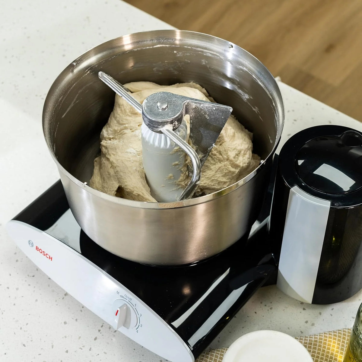 Blender: 500 watts. 6.5-gallon capacity. with corded mixing paddle. dough hook. and nutritional machine dough extension hook combo set