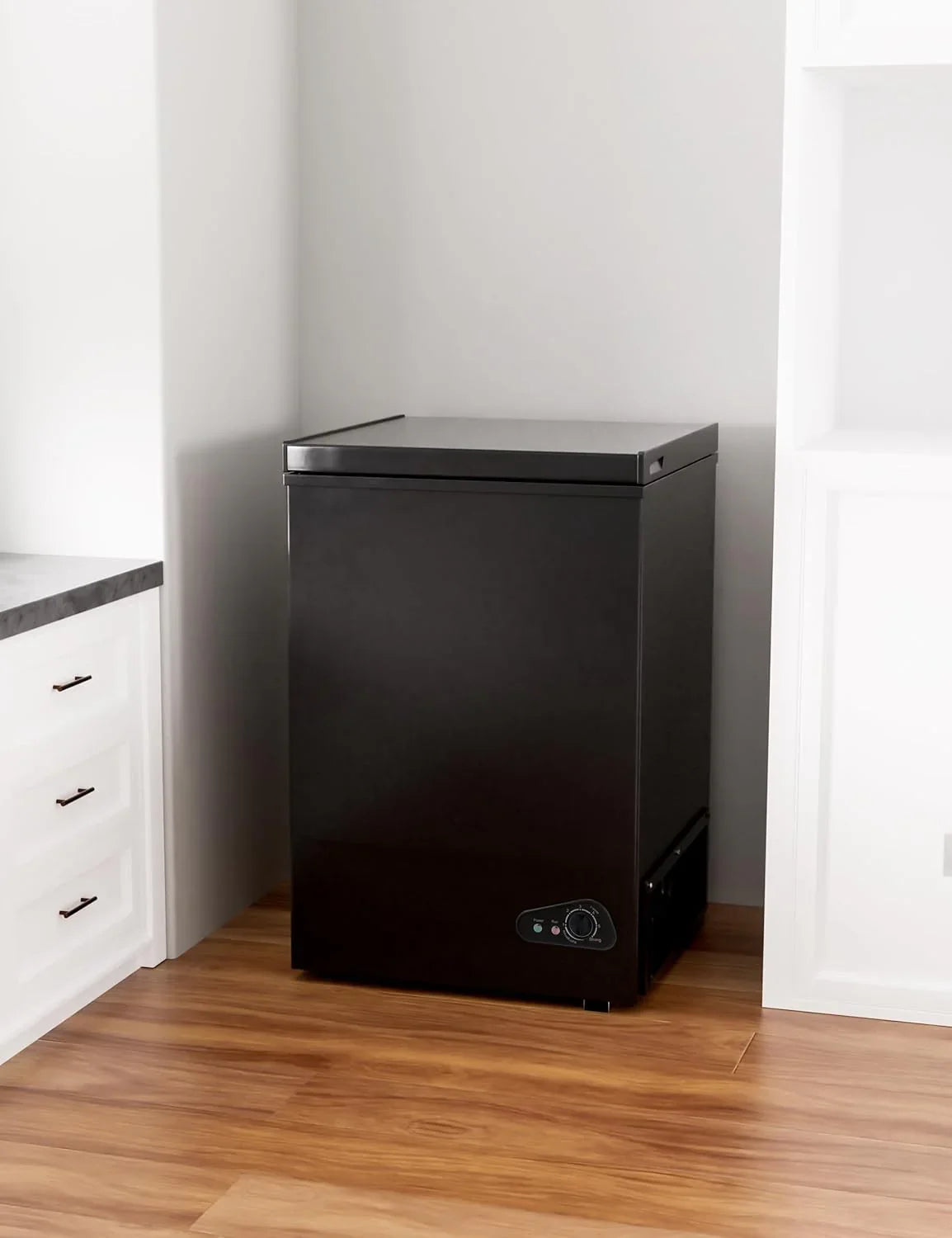 7.0 Cu Ft Chest Freezer - Energy Efficient & Quiet Mini Freezer with Adjustable Thermostat - Compact Deep Freezer for Home. Apartment. and Garage - Removable Basket & Defrost Drain