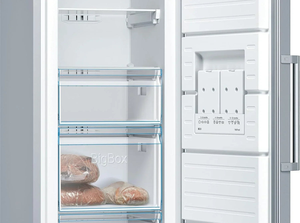 Bosch - Congelador Vertical NoFrost. Serie 4. alto 186 x ancho 60 cm. 242 L. Cajones BigBox para alimentos grandes. Sistema Multiairflow. Acero.