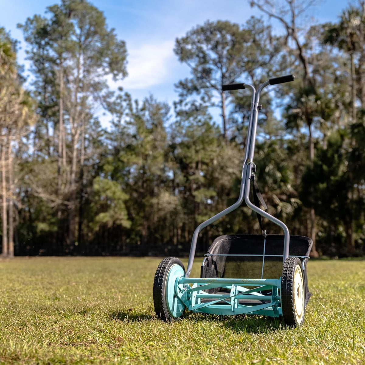 Mower Company 1725-16GC 16-inch 7-blade reel mower with grass debris collection device. designed specifically for lawns. green model