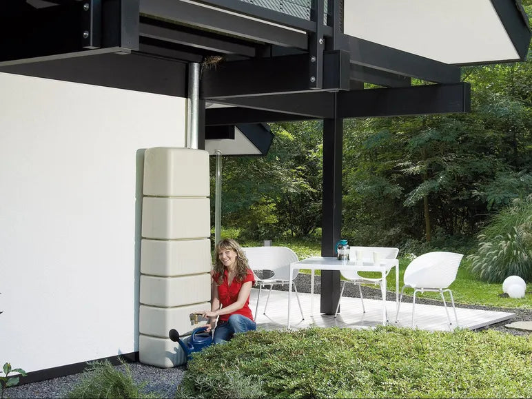 4rain Regentonne »SLIM«. 650 Liter Volumen. inklusive Auslaufhahn und Windsicherung