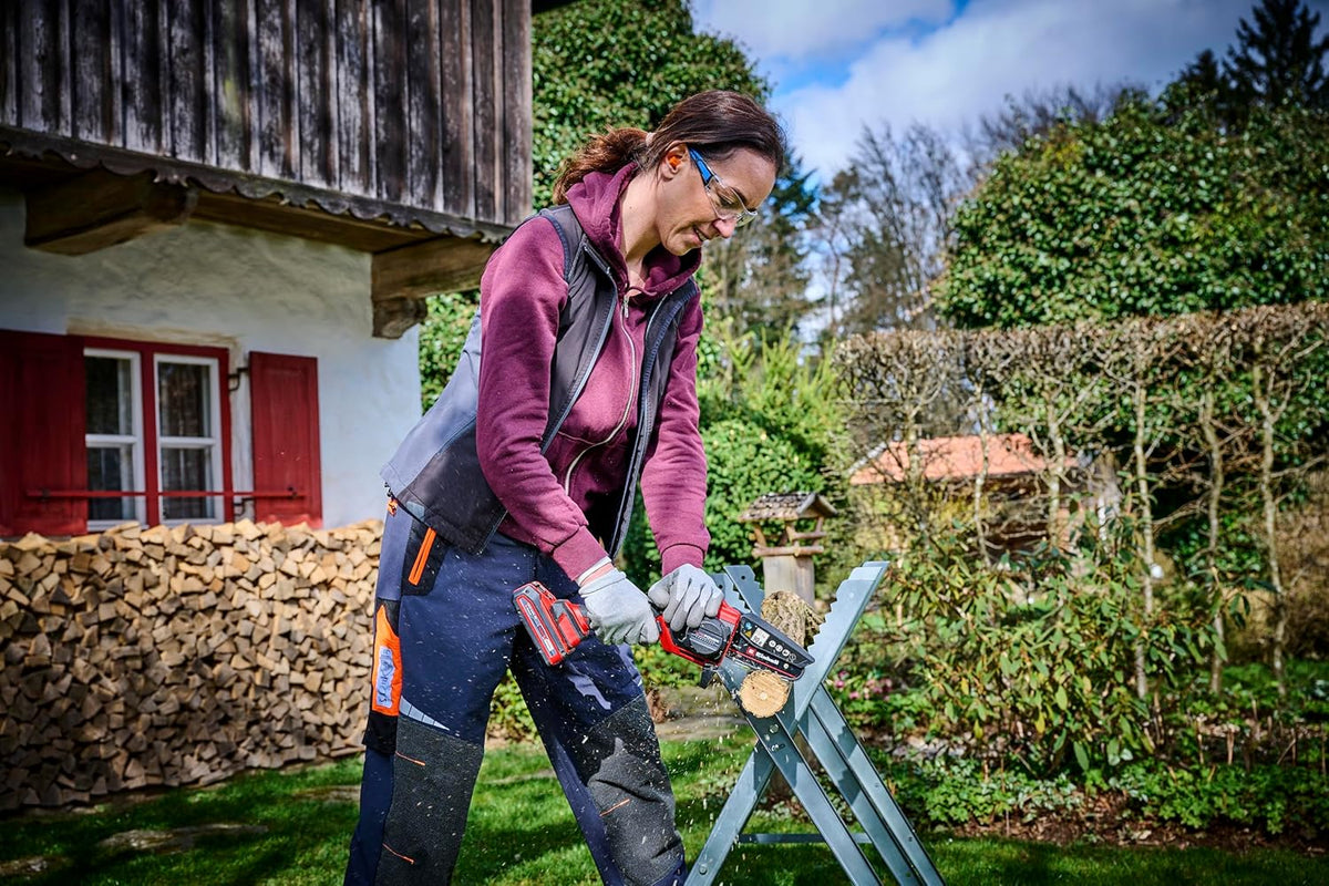 Einhell Akku-Astkettensäge GE-PS 18/15 Li Bag Kit Power X-Change (18 V. Brushless. 12.5 cm Schnittlänge. inkl. 2.5 Ah Akku. Ladegerät. Ersatzkette.