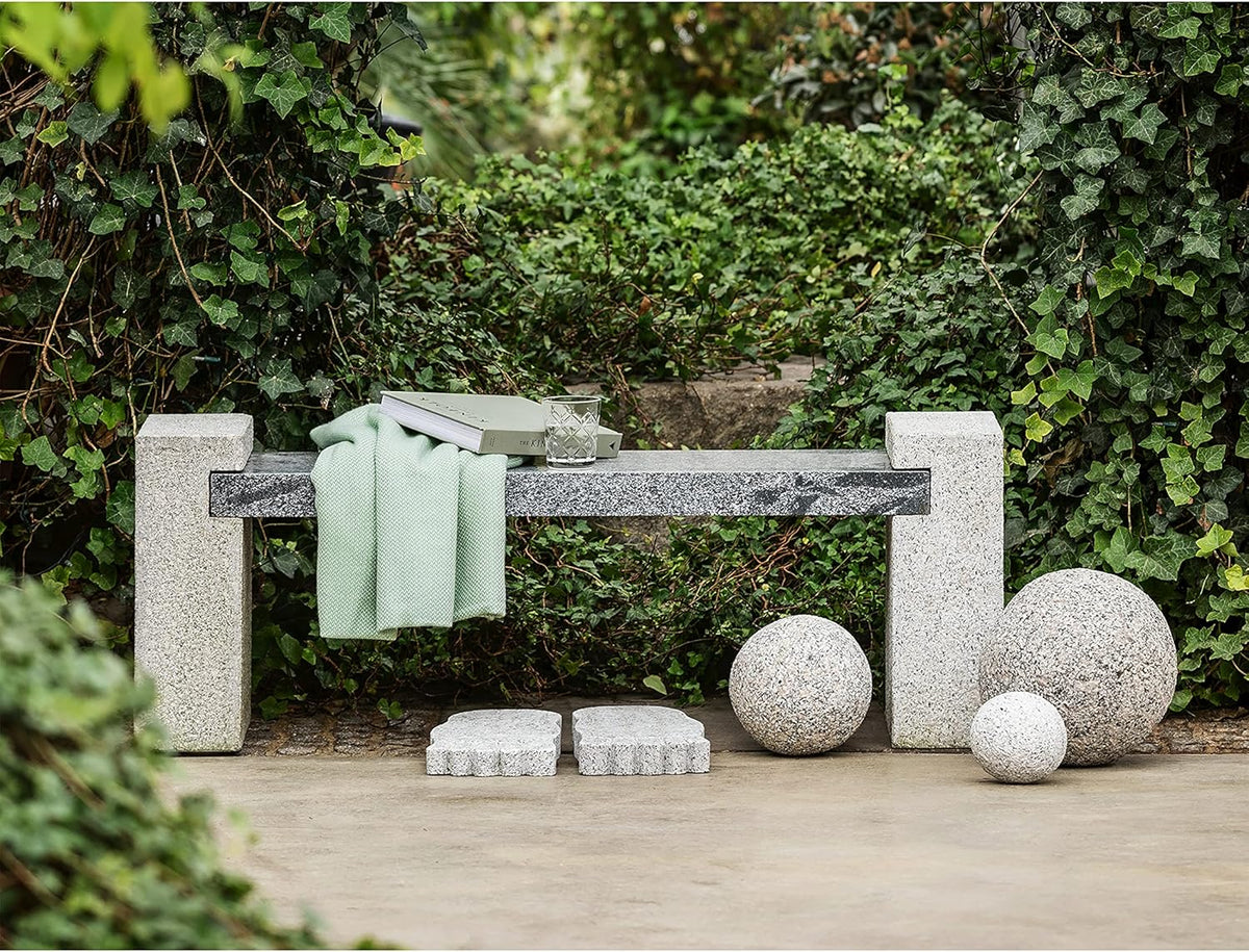 Dehner Gartenbank. 2-Sitzer. ca. 120 x 45 x 30 cm. Granit. hellgrau/dunkelgrau