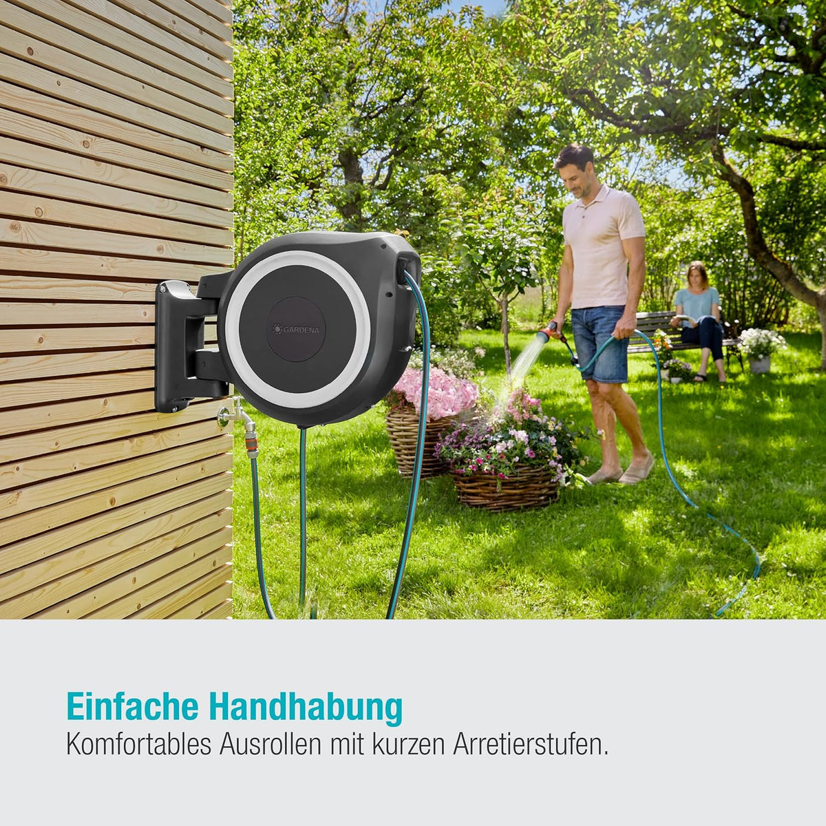 Gardena Wand-Schlauchbox RollUp M/L (weiß) 25 m: flexible Bewässerung für mittelgroße bis große Gärten. Schwenkbare Schlauchbox. inkl. 25 m Gardena