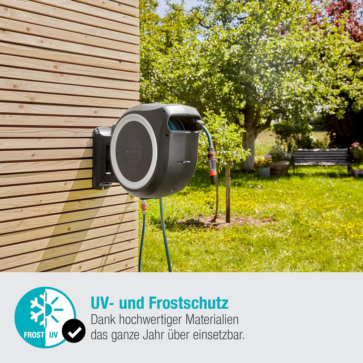 Gardena Original Wand-Schlauchbox RollUp L (weiß) 30 m: flexible Bewässerung für große Gärten. Schwenkbare Schlauchbox. inkl. 30 m Gardena