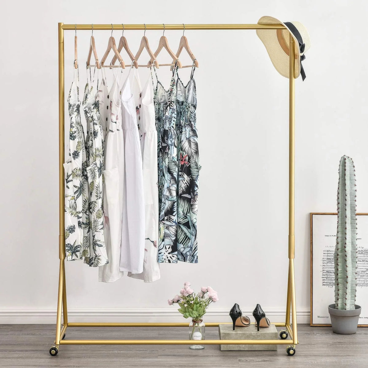 Industrial-style wall-mounted pipe clothes hanger. wall-mounted clothes hanger with double hanging rods. for closet storage (gold)
