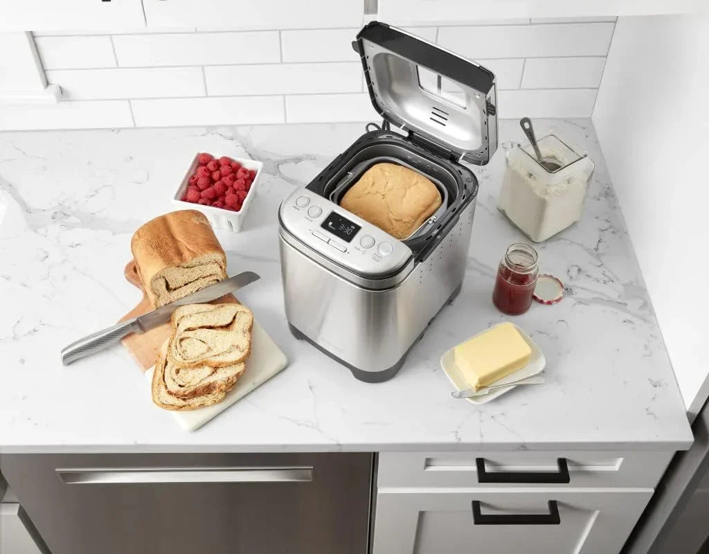Cuisinart Bread Maker Machine. Compact and Automatic. Up to 2lb Loaves