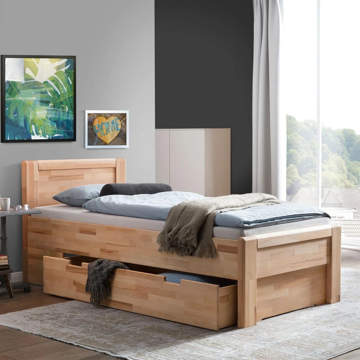 Ewen Seniorenbett Massivholz 90x200 cm mit Schubkasten Komforthöhe aus geölter Kernbuche. Natur. mit Auflageleisten. 48 cm Einstiegshöhe.