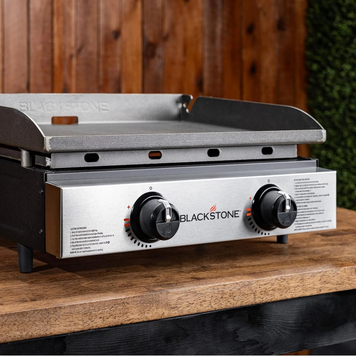 1813 Original 22 Tabletop Griddle with Hood and Stainless Steel Front Plate. Powder Coated Steel. Black