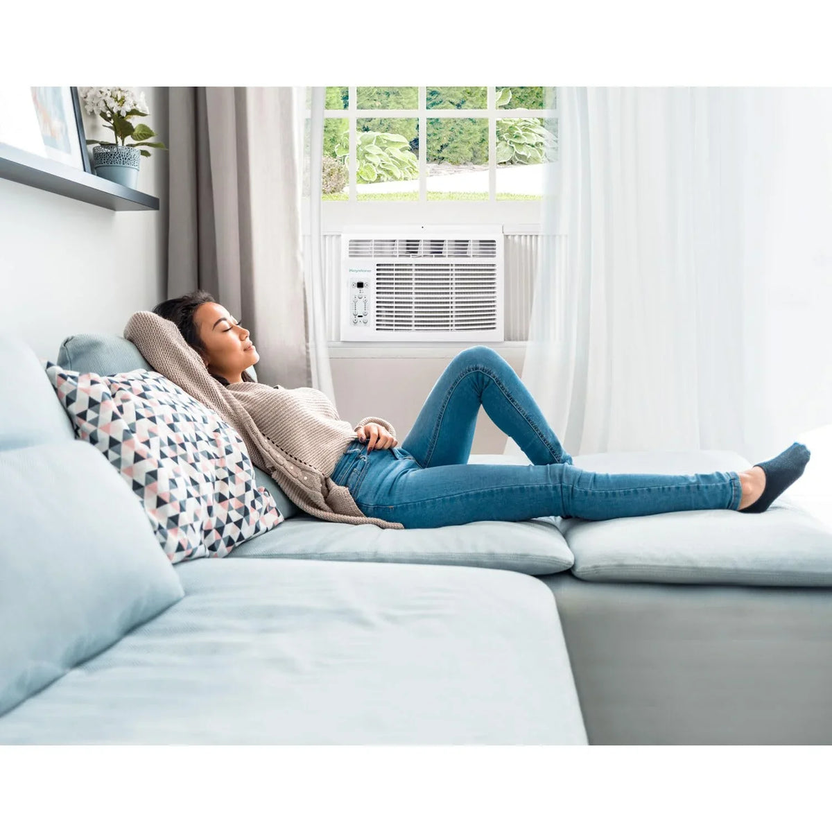 14.500 BTU Window Air Conditioner and Dehumidifier
