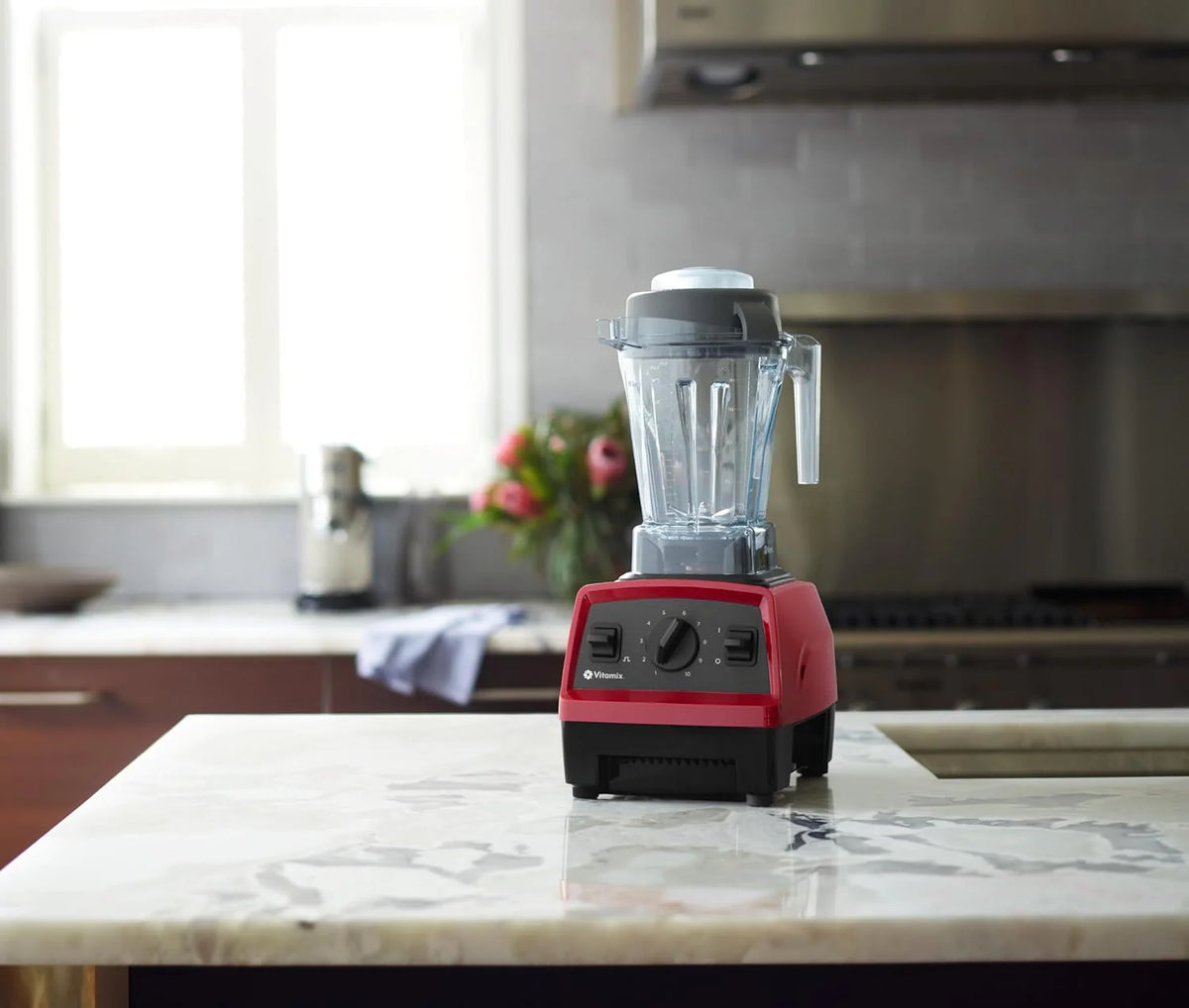 Explorer Blender. professional-grade product. capacity 48 ounces. black packaging
