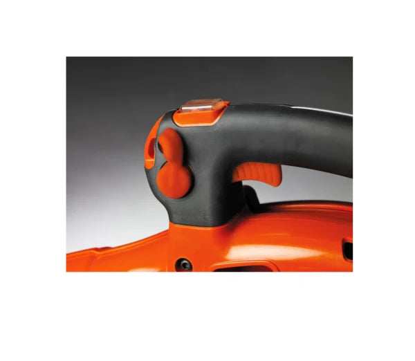 28cc 2-Cycle Handheld Gas Leaf Blower. 170 MPH. 470 CFM. with Vacuum Kit