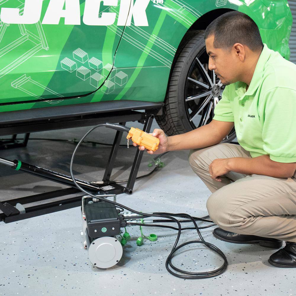 7.000-Lb. Portable Car Lift for Trucks and SUVs