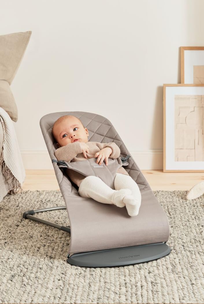 BabyBjörn Babywippe Bliss. Gewebt. Klassische Steppung. Sandgrau