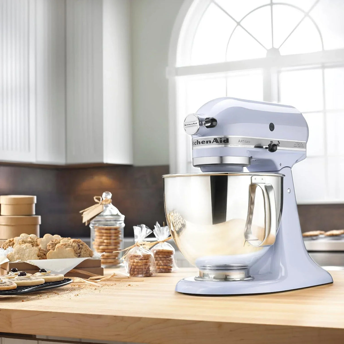 5-Quart Tilt-Head Stand Mixer. Electric Kitchen Mixer with Bowl. Multi-Speed Settings for Baking. Mixing and Food Preparation