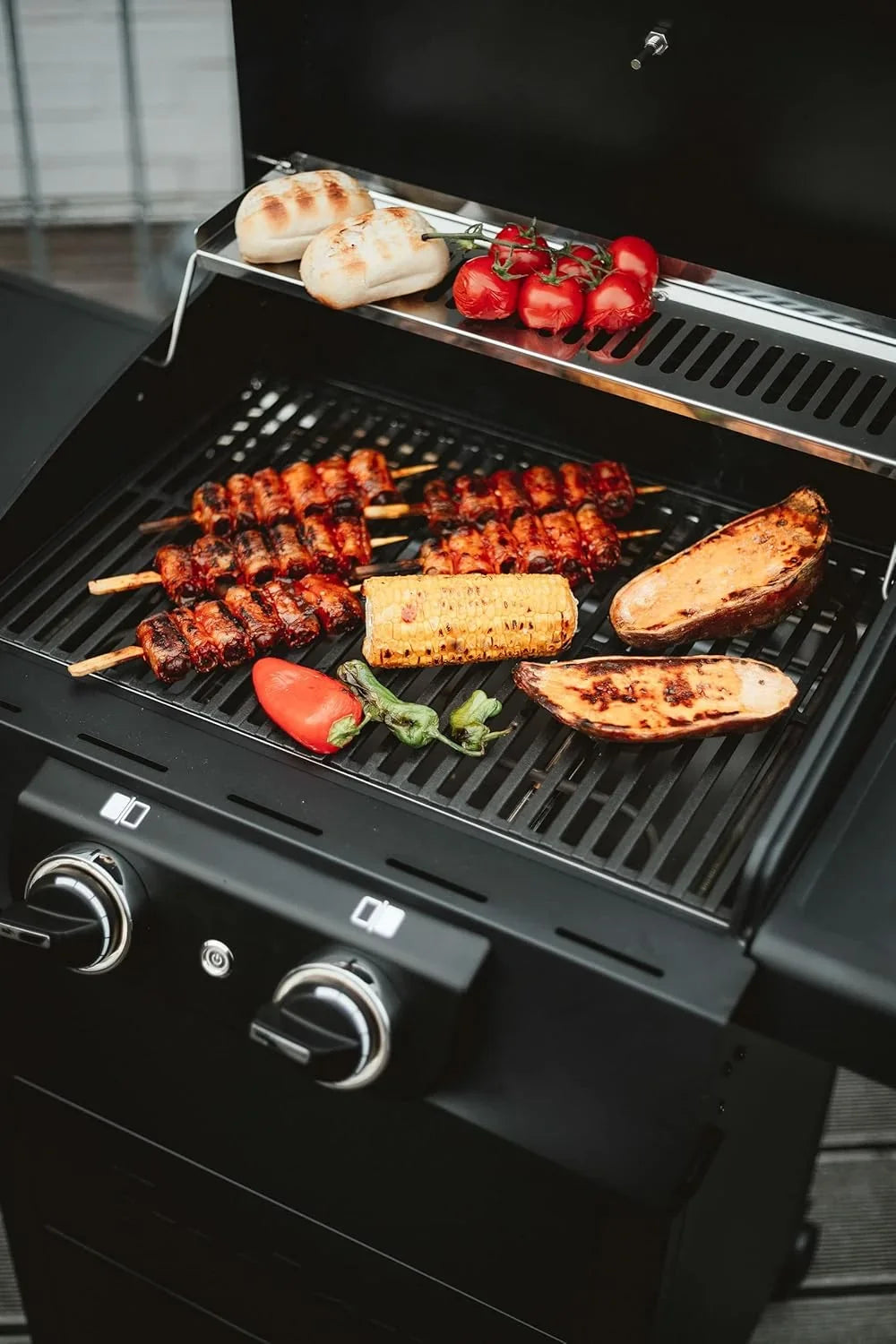 Enders Elektrogrill eCRAVE 2. mit Gussrost. Grillwagen mit viel Stauraum. SIMPLE CLEAN Reinigungssystem. 2 leistungsstarke Heizelemente. formstabile